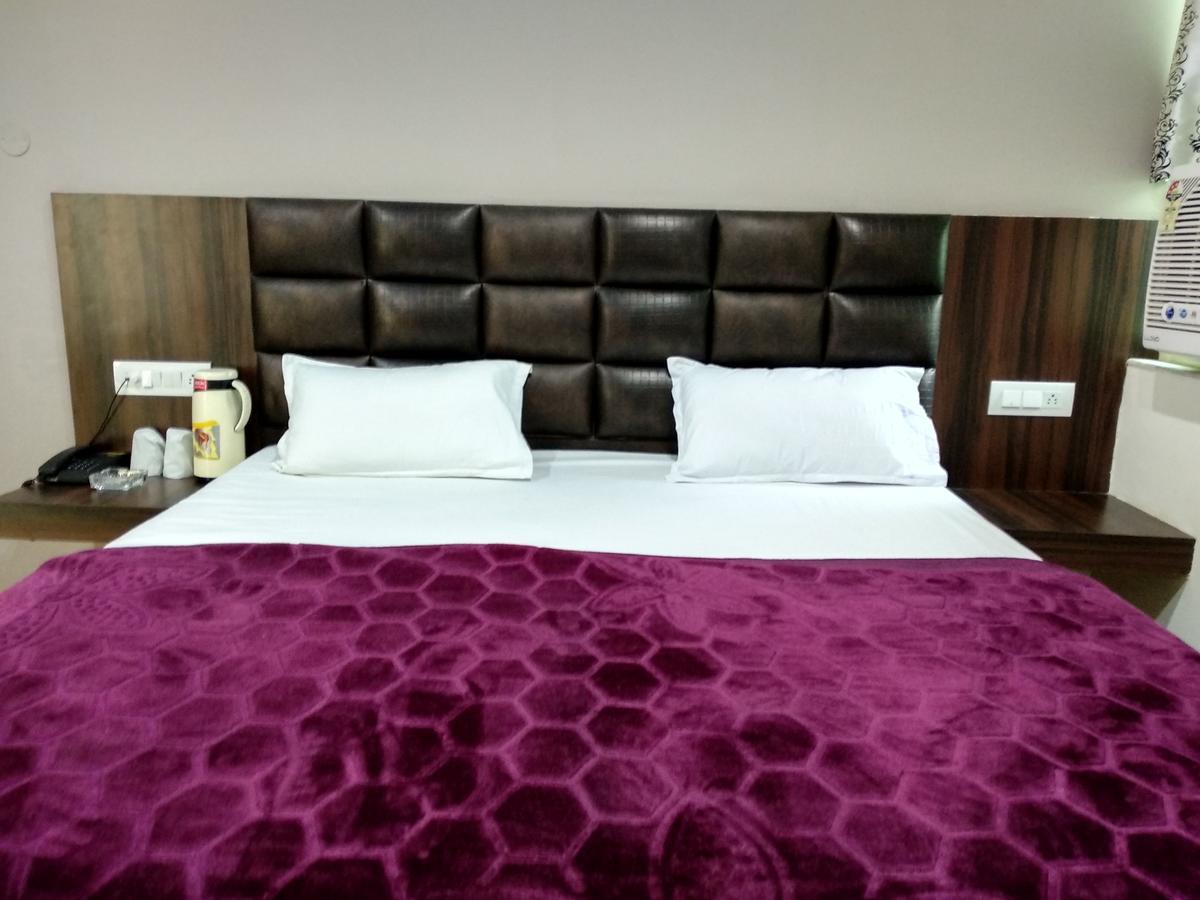 Oyo 60976 Hotel Shree Ji Morena 외부 사진